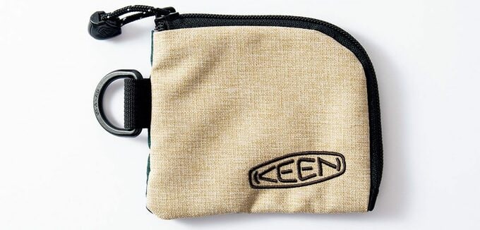 コインケースベージュ