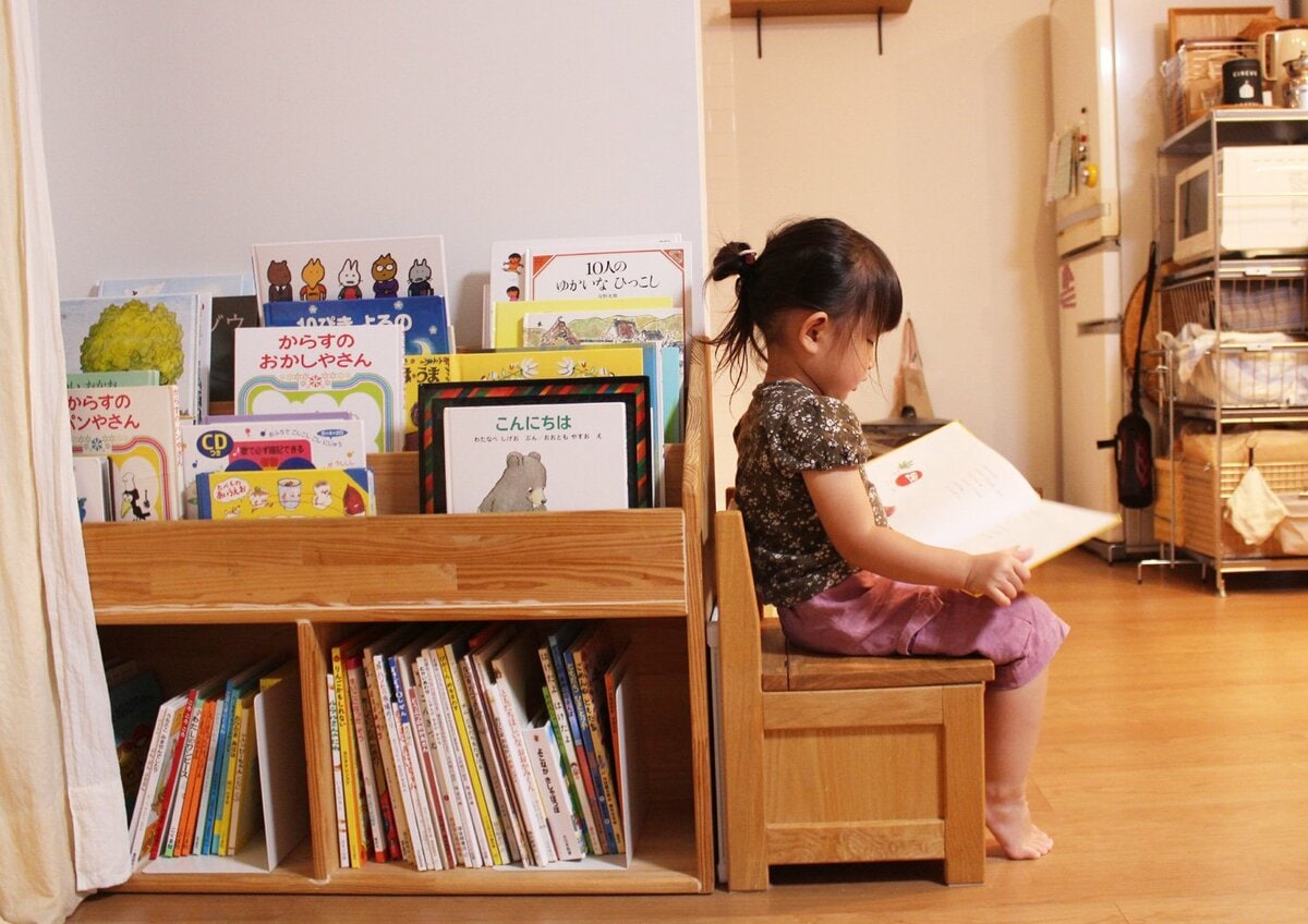 無印良品のブックエンドがあれば十分！子どもが本を片づける仕組みを 