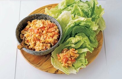 鮭と豆腐のレタス包み。野菜たっぷり・早食い防止にも