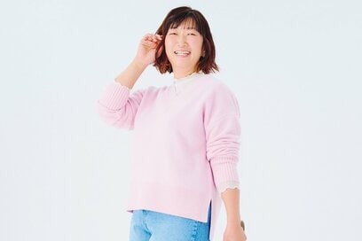 40代50代「着ぶくれしない」重ね着でスッキリ見え。たんぽぽ・川村エミコさんがVネックにチャレンジ