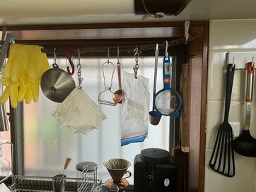 「ものを捨てない派」の台所。見た目よりも使いやすさを重視