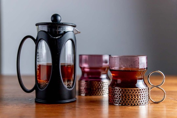 フレンチプレスは紅茶をいれる道具としても使うことができます