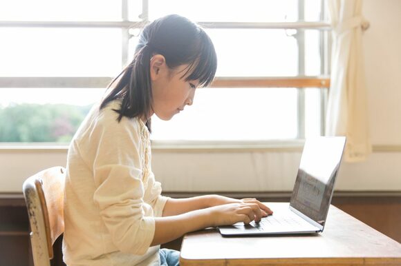 パソコンを使った科目が必修に