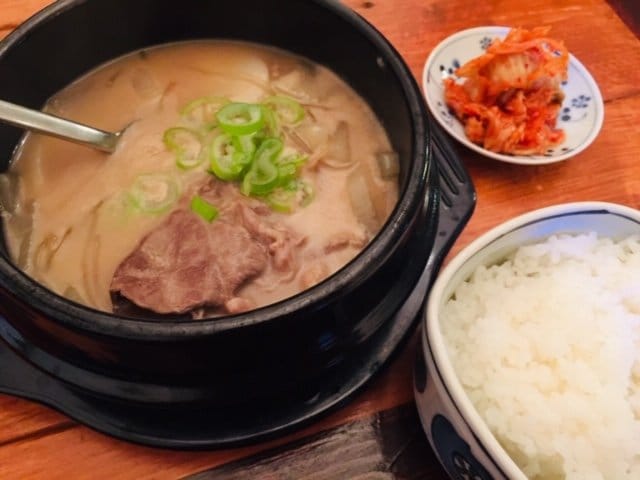 鍋とキムチとご飯