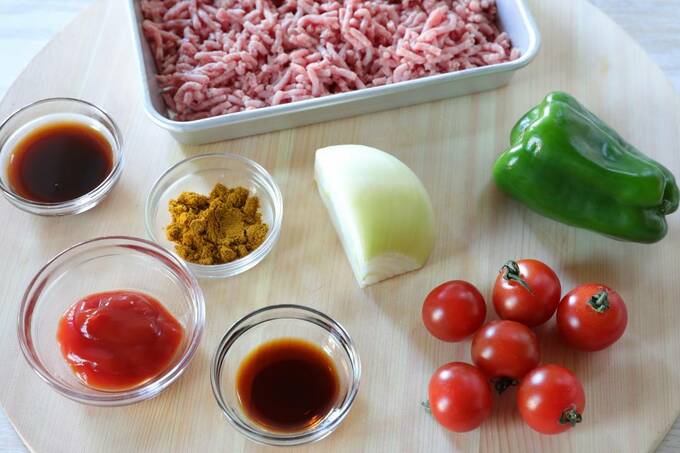 お肉やトマトなど