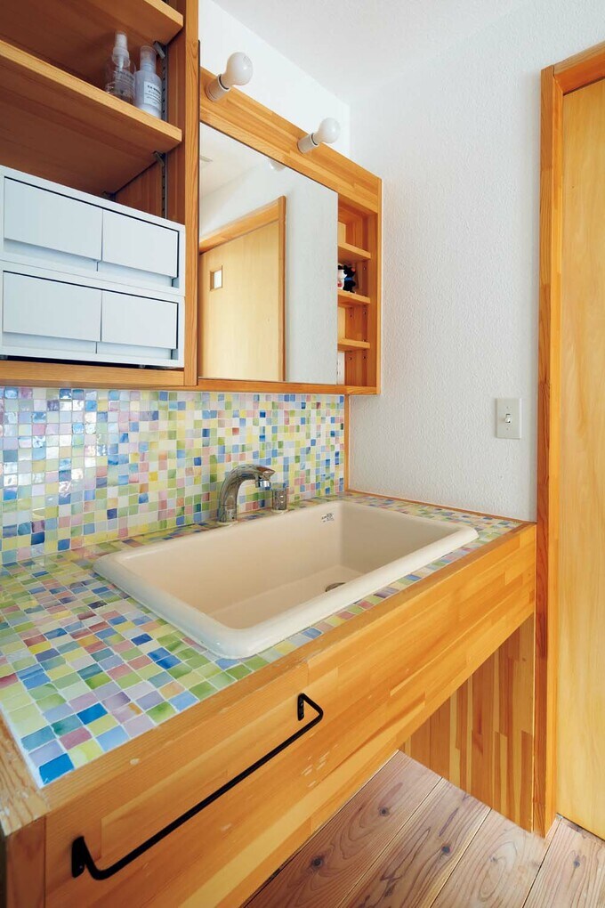 造作の洗面カウンター