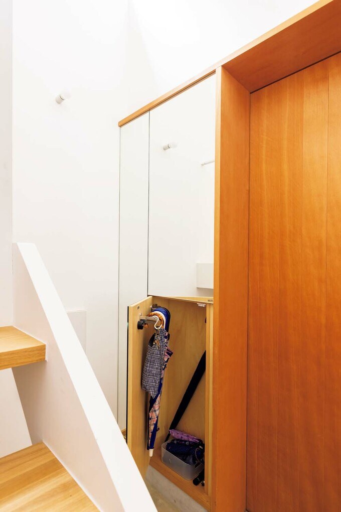 姿見を兼ねた収納