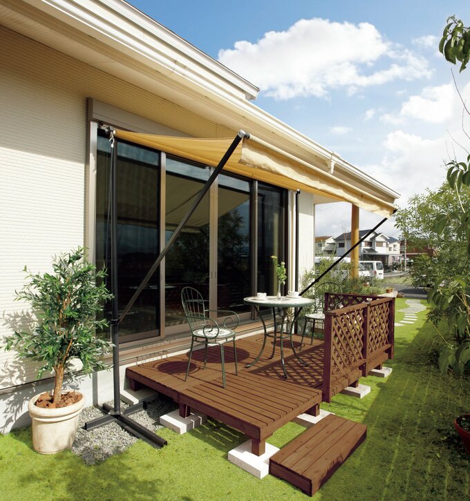 タカショーのシステムデッキ