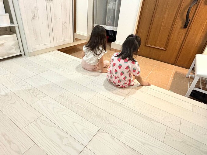 子どもが並んで靴を履ける広い玄関