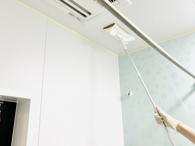 お風呂の天井を拭き掃除