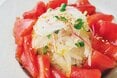 箸が止まらない「新タマネギと漬けマグロのサラダ」。みずみずしい、旬のごちそう：大原千鶴さんレシピ