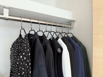 ミニマリストが「ものを捨てない家族」とすっきり暮らしを保つコツ。クローゼットを自分だけの“聖域”にする