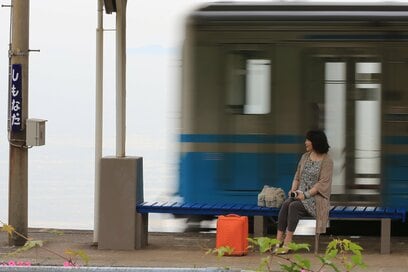 ひとり旅の達人が選ぶ「軽さ優先」の持ち物リスト。身軽になれる荷物配送テクも紹介