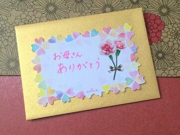 義母と実母で書き分けよう！母の日の手紙、使える文例集