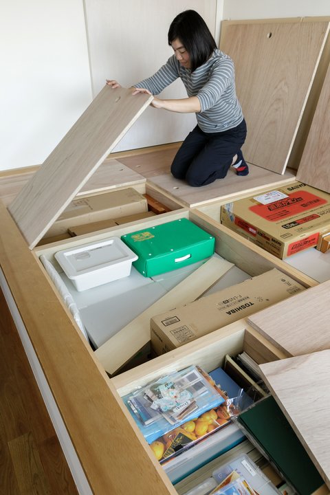 小上がりの下の収納