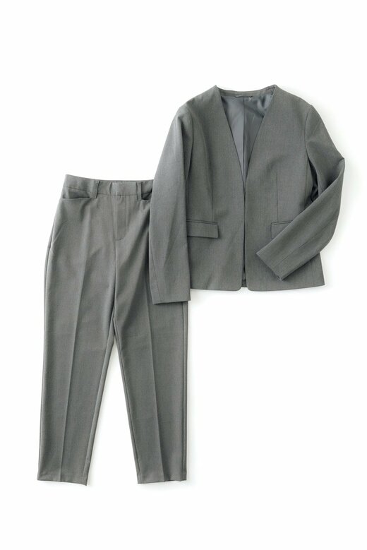 ジャケットとパンツ