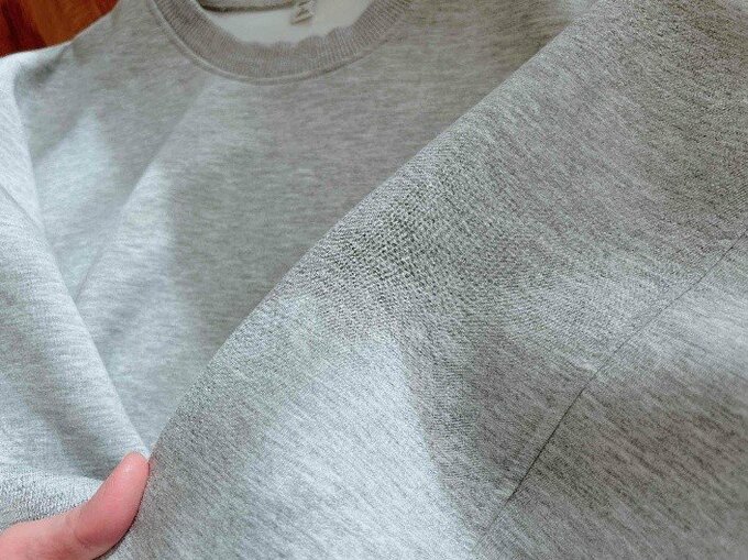 GUパフスウェットの寄り画像