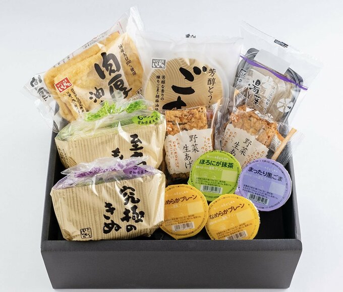 風味豊かな大豆加工品がたっぷり。乳アレルギーの方も食べられる豆乳プリン入り！