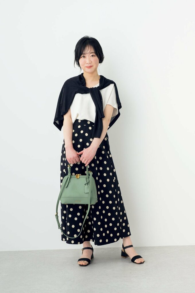 こなれ感のある印象にチェンジした濱下美代さんのコーデ