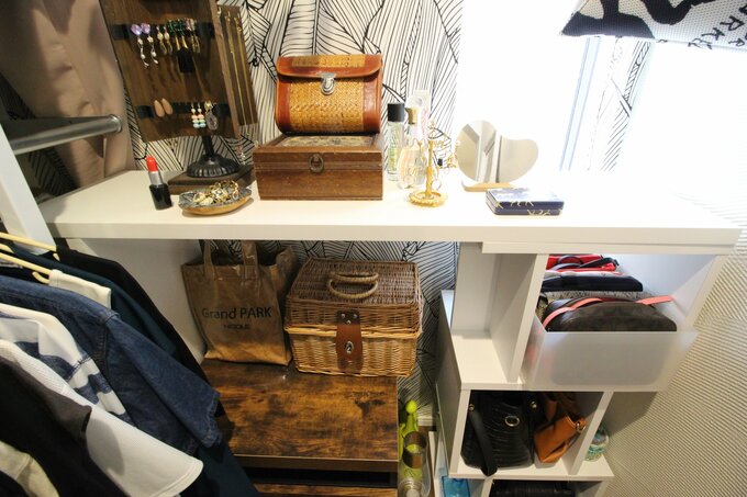 ファミリークローゼット内の収納