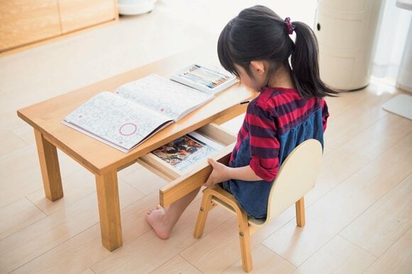 マルチに使える引き出し式のローテーブル