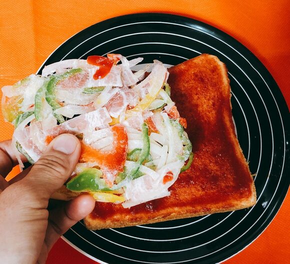 ピザの具のせる