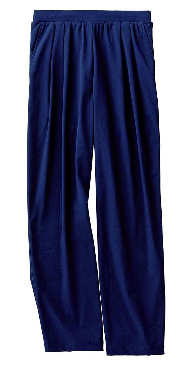 ユニクロのテーパードパンツ