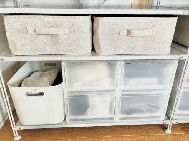 40代50代の統一感がある「クローゼット」2例。無印良品の収納が