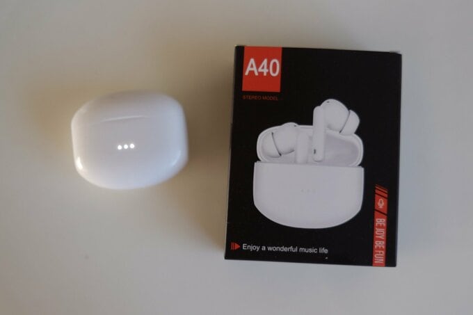 ワイヤレスイヤホン