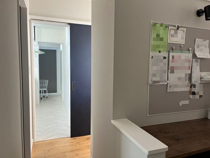 カウンターと先にはランドリールーム