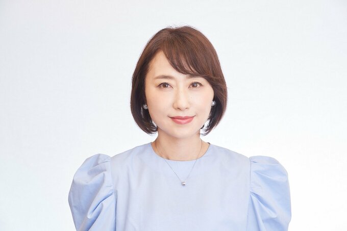 ストレートボブの女性