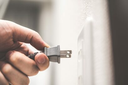 ドライヤーは使わない！化粧品代は1／5に！読者のリアル節約エピソード