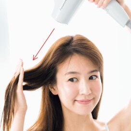 頭皮が乾くといい髪が生えない！うるツヤになるドライヤーのコツ