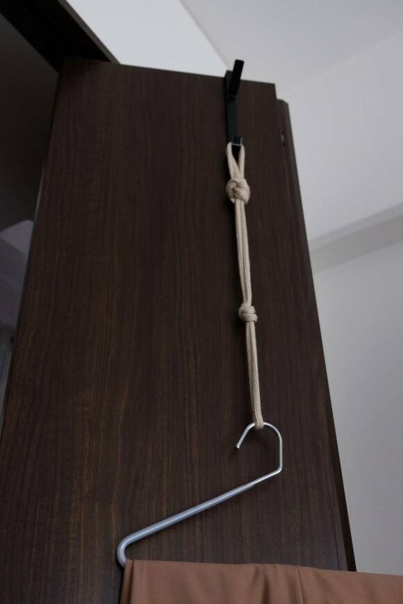 ハンギングフックとロープでコーディネートフック