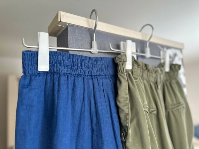 ゴム付きのズボン