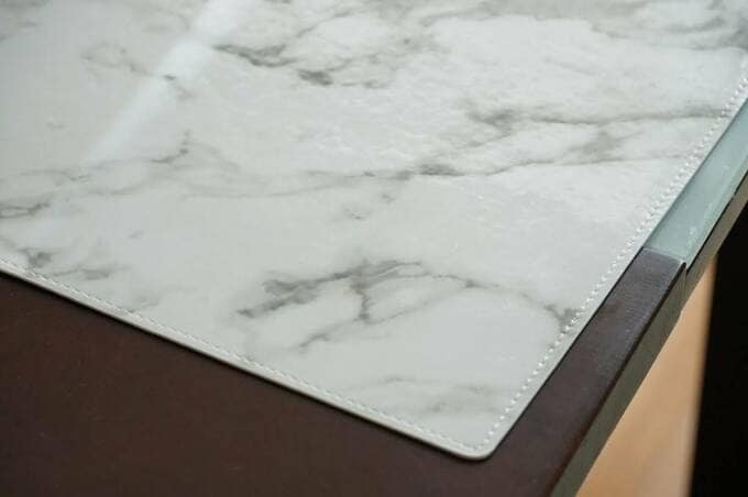 拭けるランチョンマット