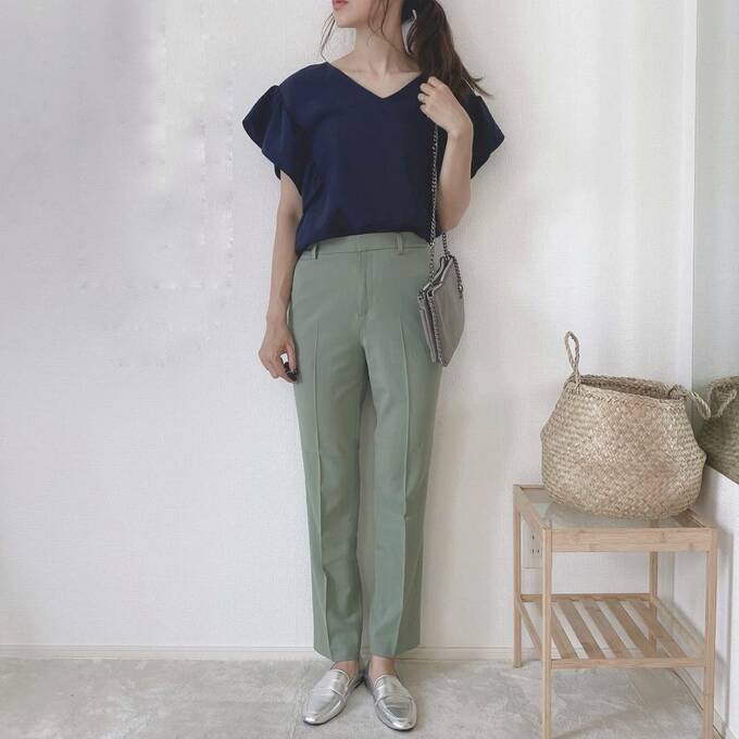 ブラウスと合わせてきれいめコーデ