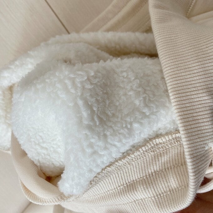 内側はかなりもこもこなボア