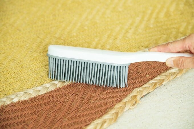 絨毯ブラシ