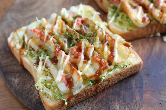 春キャベツを使ったお好み焼き風トーストアップ