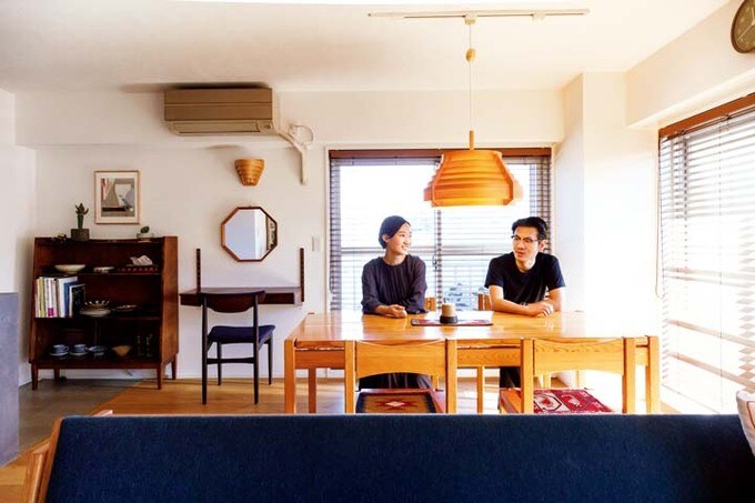 二面採光の明るいダイニング