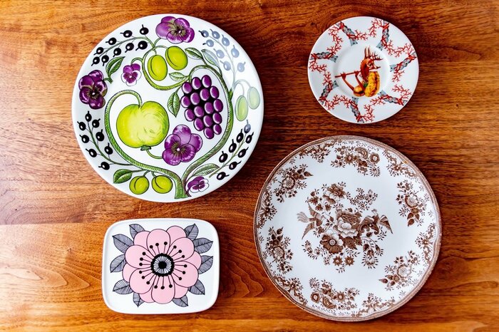 カラフルな絵皿は食卓を華やかにする魔法のアイテム | ESSEonline