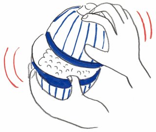 【実験済】塩加減よく、ふんわり！理想的なおにぎりをつくる裏ワザ