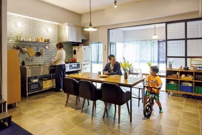 【団地リノベ事例】天井高3m、旅館みたいなインナーテラスも…念願の団地暮らしを満喫