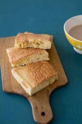 若山曜子さんのバナナシフォンケーキ。ほうろうバットで焼ける