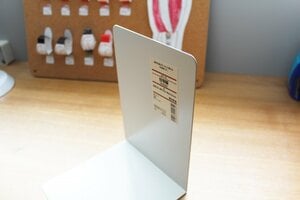 ブックエンドがあるだけで、子どもが自分で本を片づけてくれる