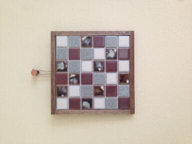 額縁風に壁に飾ってみた