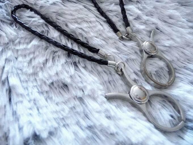 100円のグローブホルダーの意外な使い方