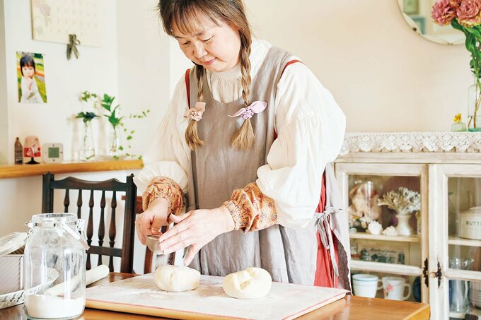 パン作り女性