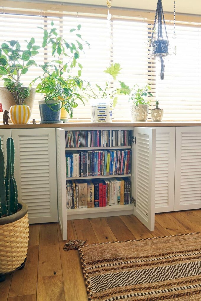 使用頻度の低い本やCD、DVDを収納